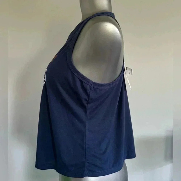 🆕Women’s  Mickey USA Shirt - Picture 5 of 15